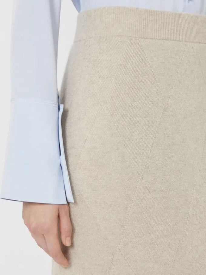 Argyle cashmere yarn skirt, beige Argyle cashmere yarn skirt, beige