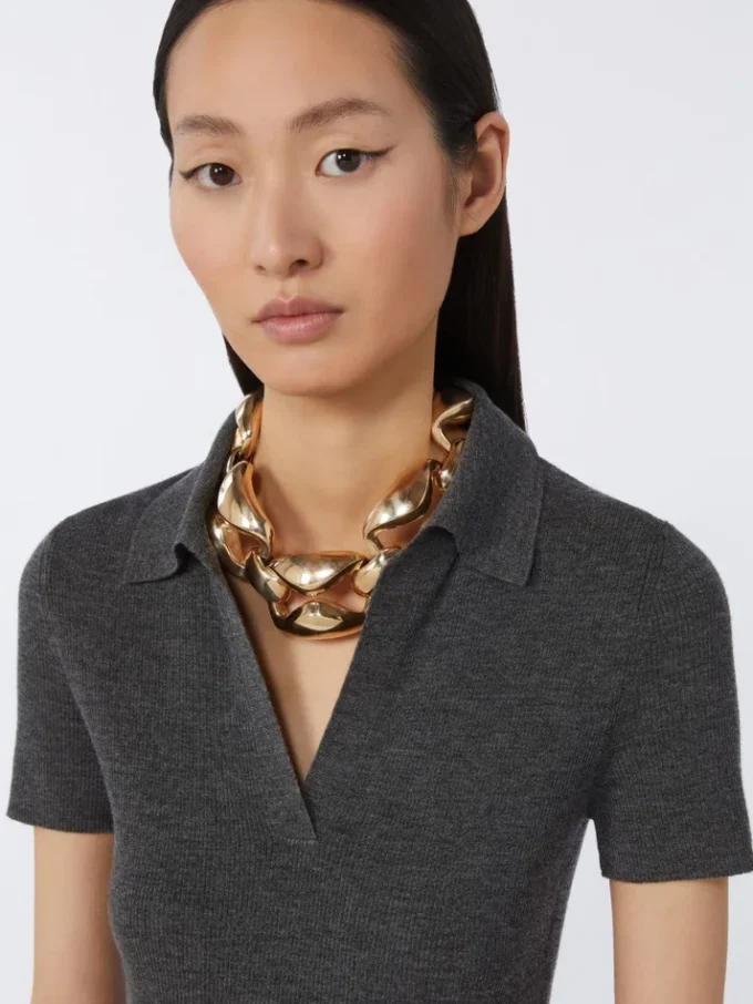Bold metal necklace, bronze Bold metal necklace, bronze