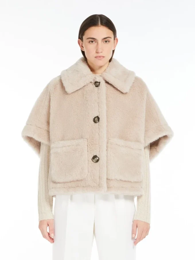 Cape in alpaca and wool teddy fabric, beige
