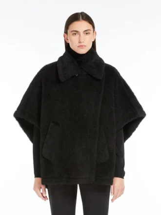 Cape in alpaca and wool teddy fabric, black