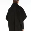 Cape in alpaca and wool teddy fabric, black