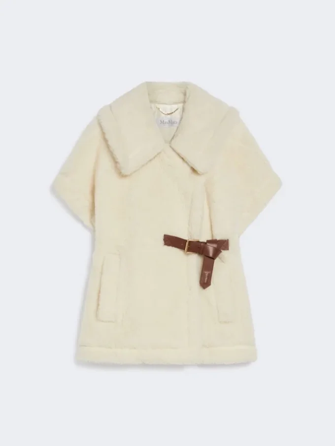 Cape in alpaca and wool teddy fabric, optical white