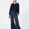 Cashmere v-neck sweater, navy Cashmere v-neck sweater, navy