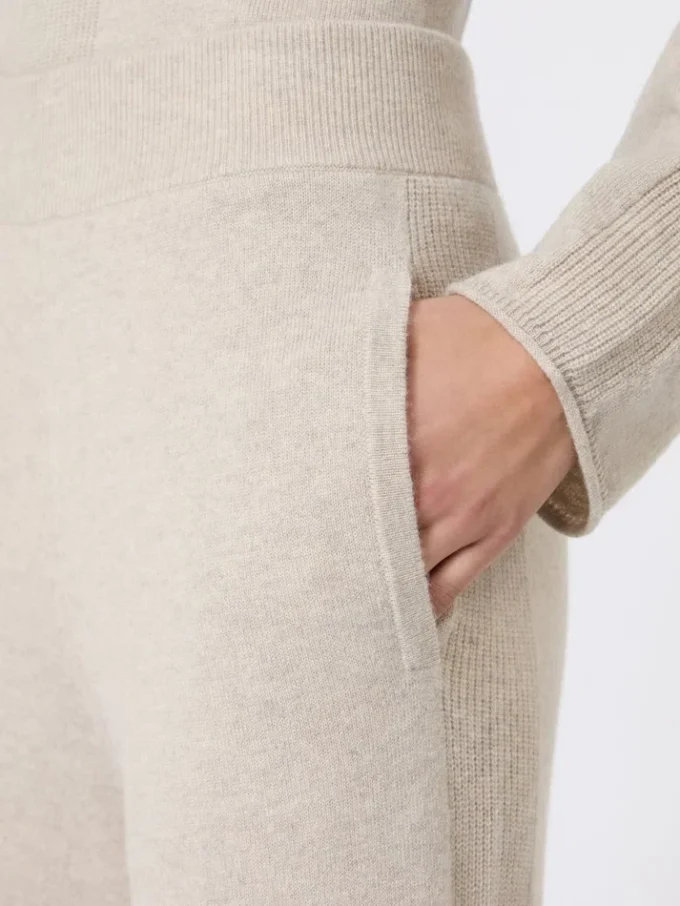 Cashmere yarn trousers, beige Cashmere yarn trousers, beige