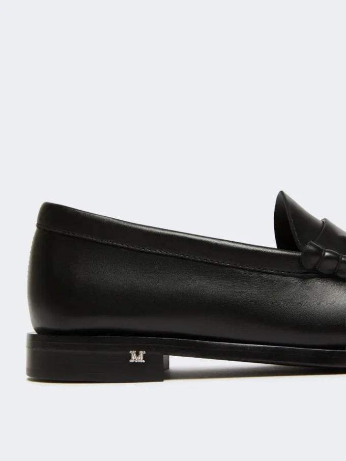 Classic leather moccasins, black Classic leather moccasins, black