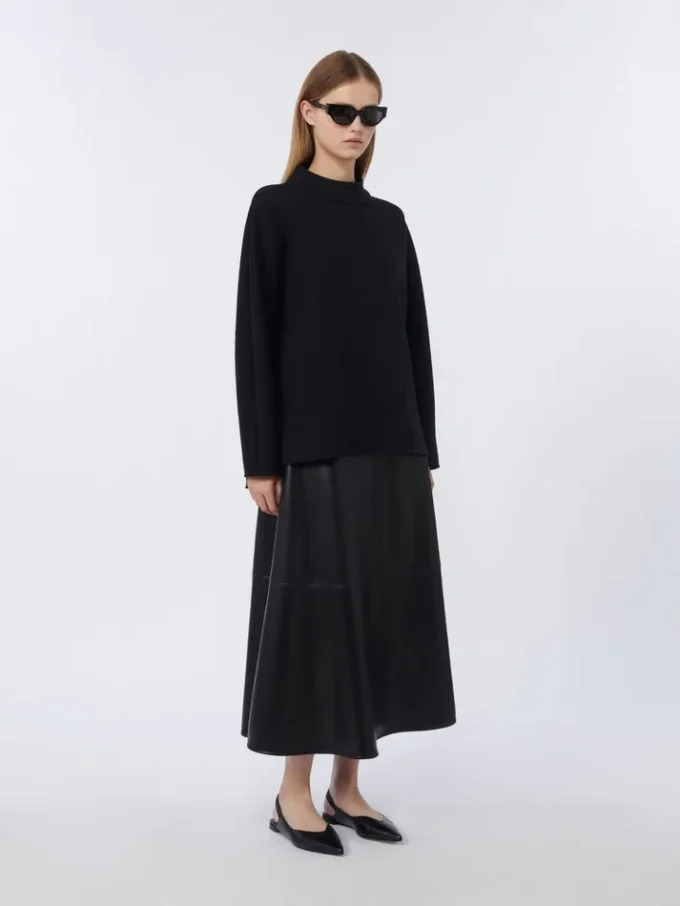 Coated fabric skirt, black Coated fabric skirt, black