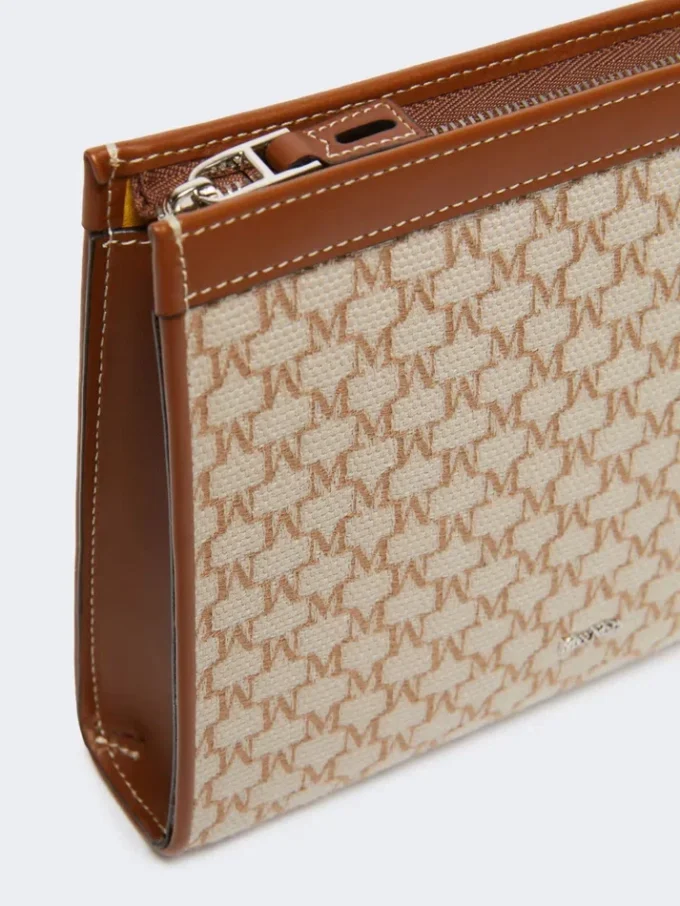 Cotton jacquard small pouch, hazelnut brown Cotton jacquard small pouch, hazelnut brown