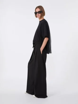 Cotton t-shirt with pleated back, black