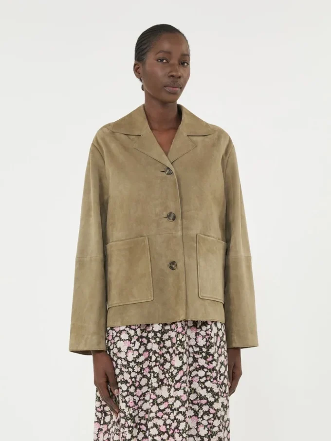 Cropped suede jacket, mud