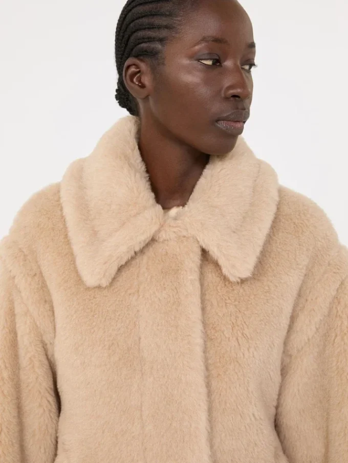 Cropped teddy coat in alpaca and wool, albino Cropped teddy coat in alpaca and wool, albino