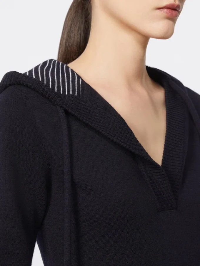 Fitted wool jumper, navy