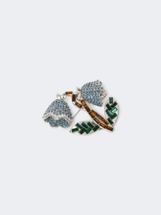 Glass brooch, avio