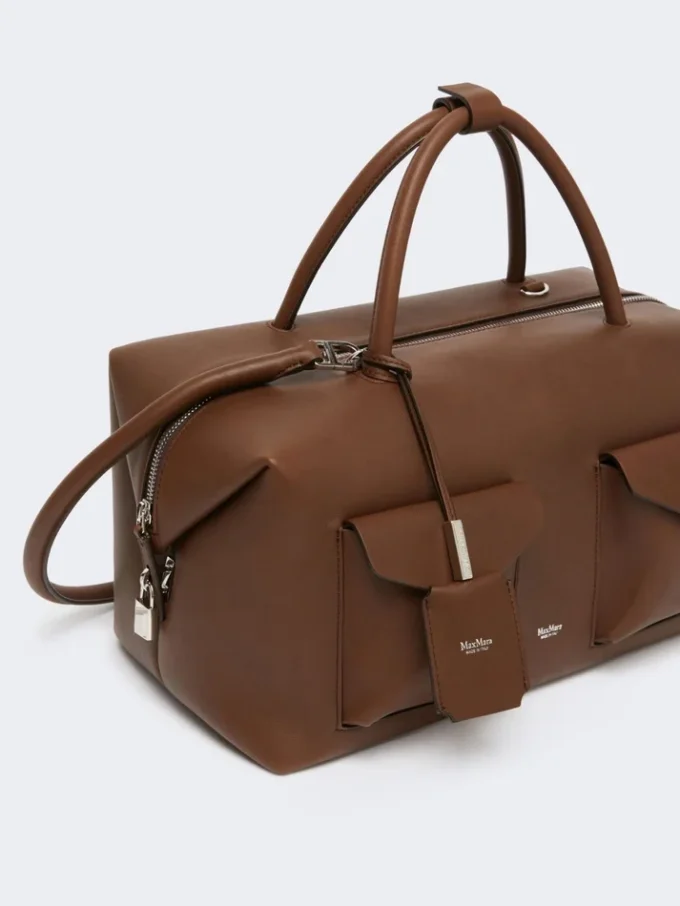 Large leather boston bag with pockets, brown