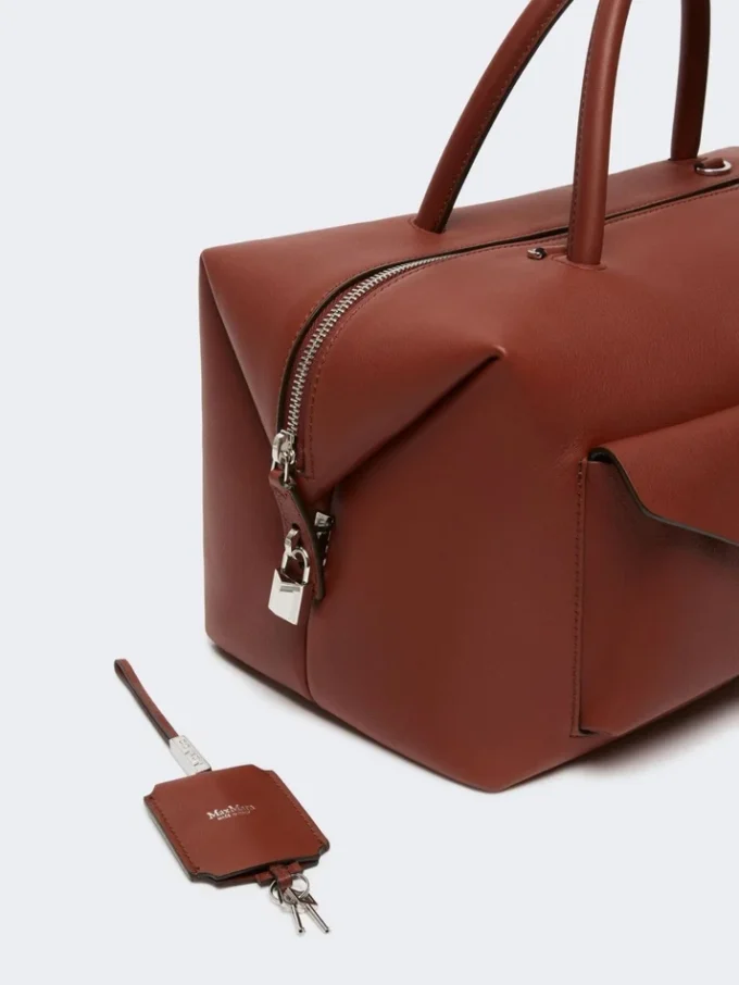 Large leather boston bag with pockets, rust
