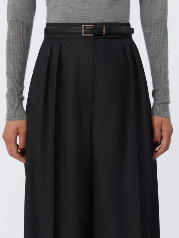 Leather belt, black