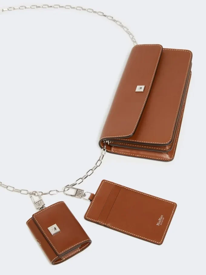 Leather phone pouch, amber brown Leather phone pouch, amber brown