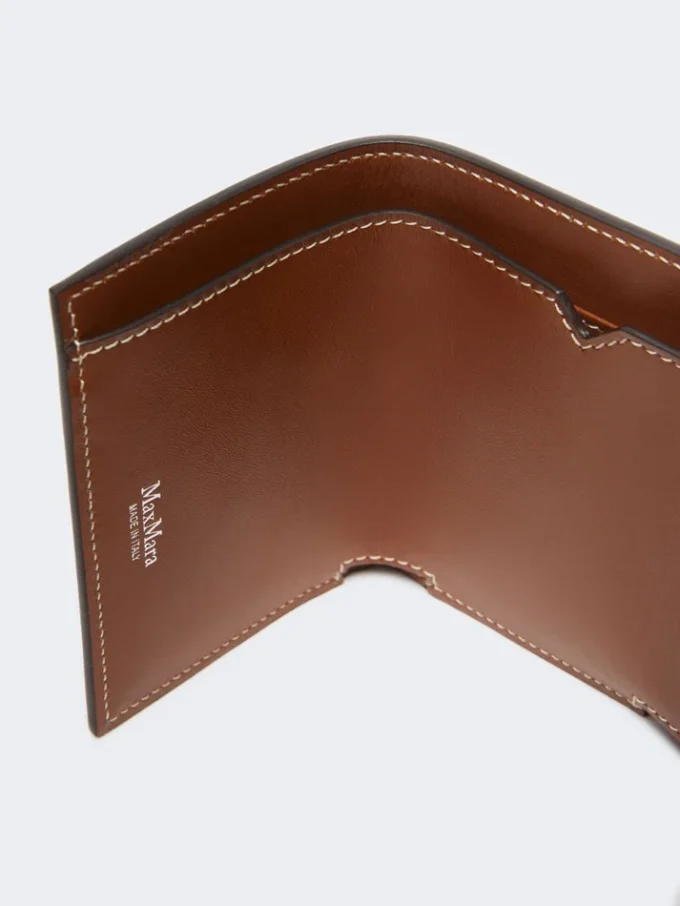 Leather tri-fold purse, amber brown Leather tri-fold purse, amber brown