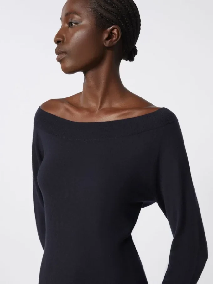 Lightweight cashmere sweater, ultramarine Lightweight cashmere sweater, ultramarine