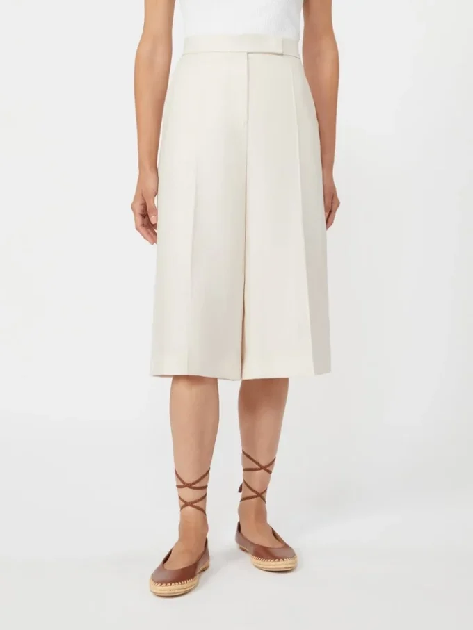 Linen bermuda shorts, beige