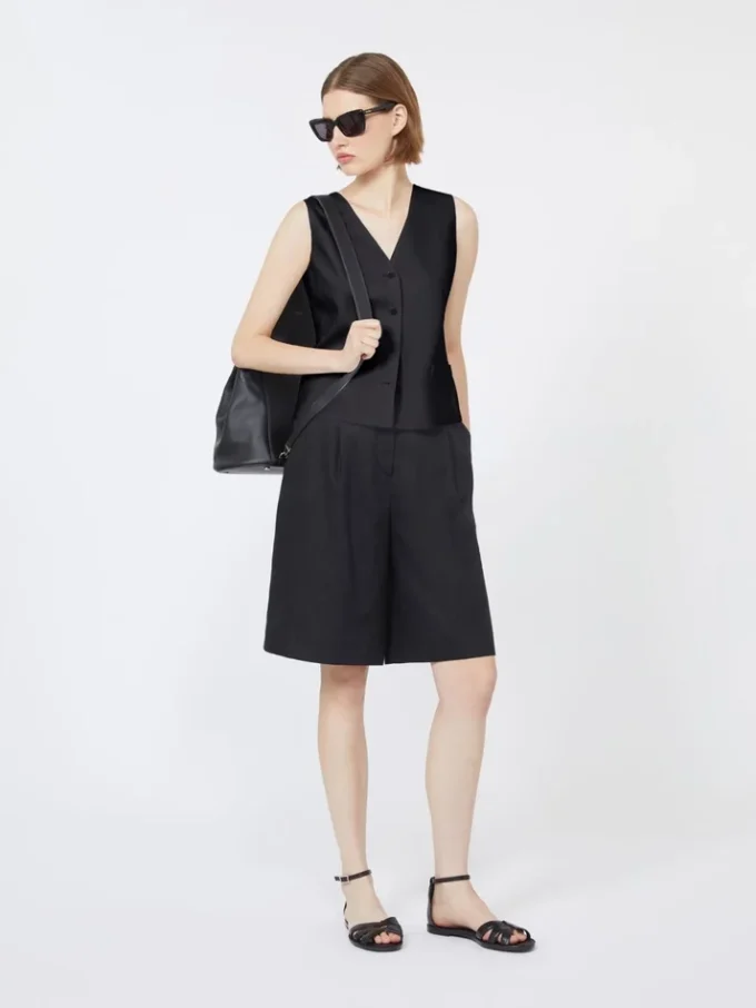 Linen canvas gilet, black Linen canvas gilet, black