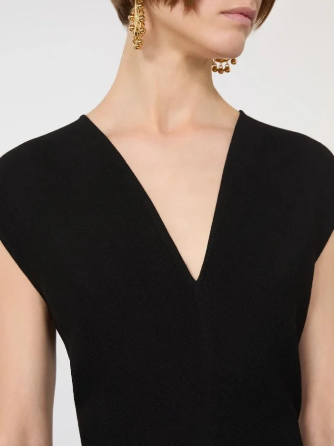 Long dress with v-neck in canneta, black Long dress with v-neck in canneta, black