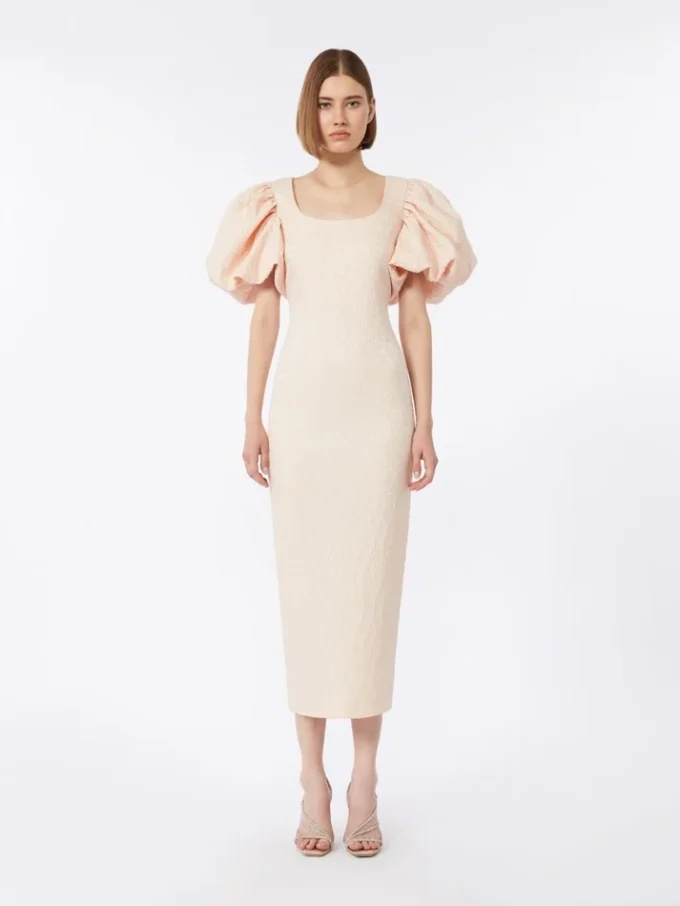 Long jacquard cloque dress, powder Long jacquard cloque dress, powder