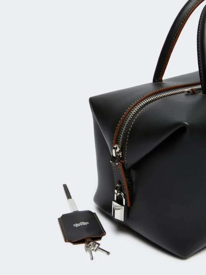 Medium natural leather bowler bag, black Medium natural leather bowler bag, black