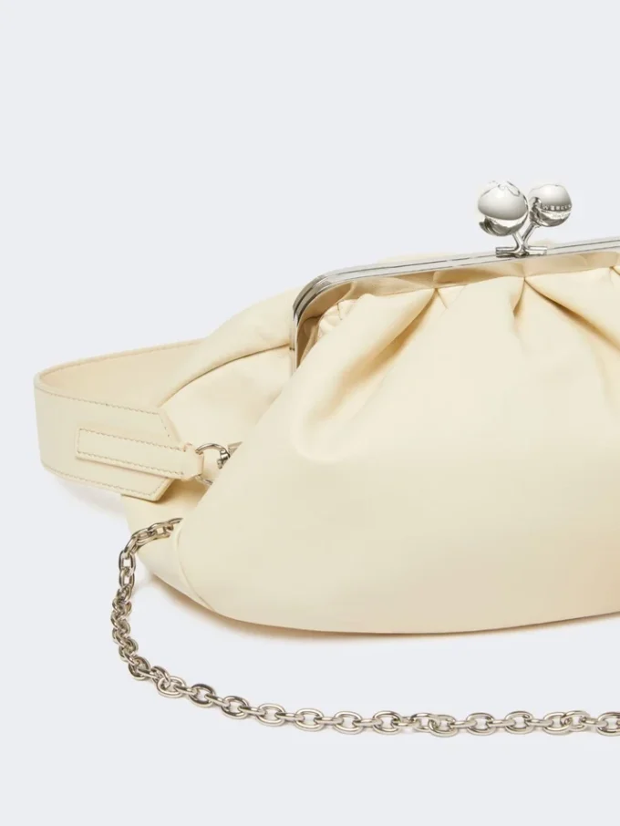 Medium sheepskin pasticcino bag, ivory Medium sheepskin pasticcino bag, ivory