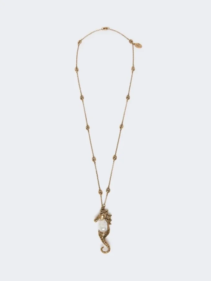 Metallic necklace with pin pendant, gold Metallic necklace with pin pendant, gold