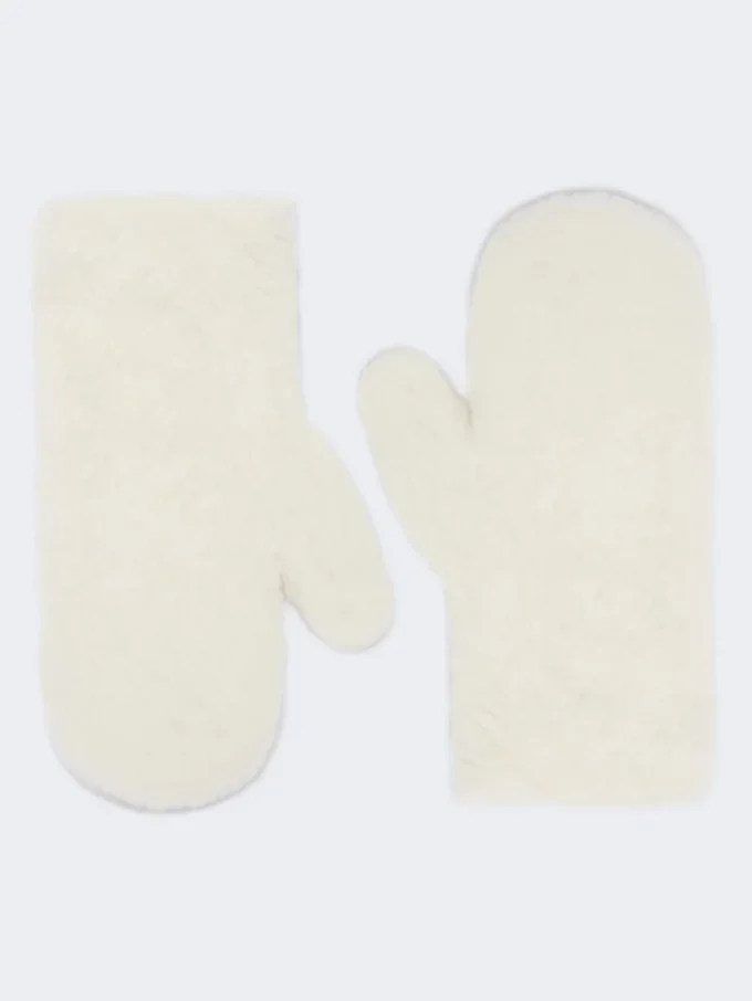 Mittens in alpaca and wool teddy fabric, optical white Mittens in alpaca and wool teddy fabric, optical white