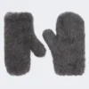 Mittens in wool and alpaca teddy fabric, medium grey Mittens in wool and alpaca teddy fabric, medium grey
