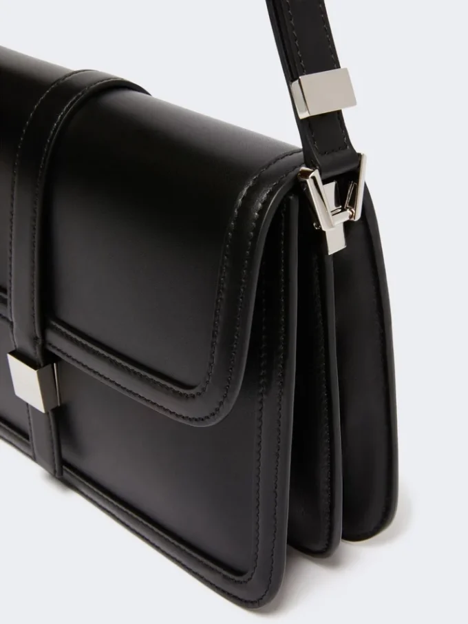 Natural leather handbag, black Natural leather handbag, black