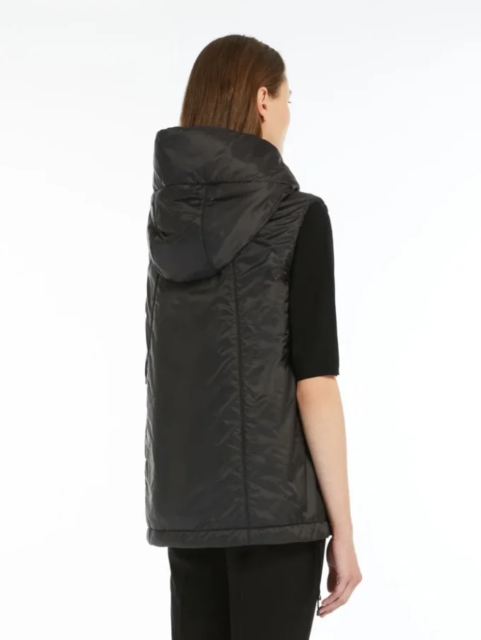 Padded water-repellent hooded gilet, black