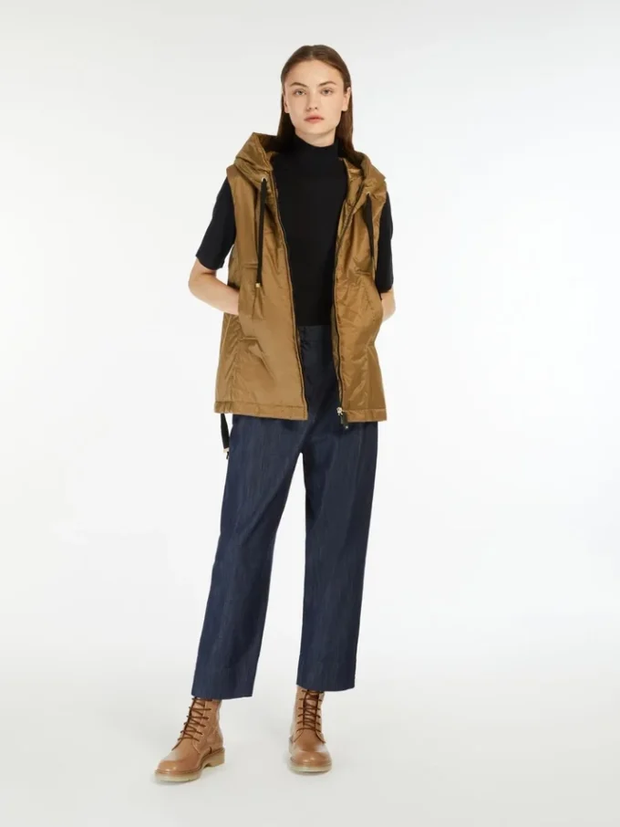 Padded water-repellent hooded gilet, caramel