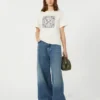 Print and embroidery-adorned cotton t-shirt, white
