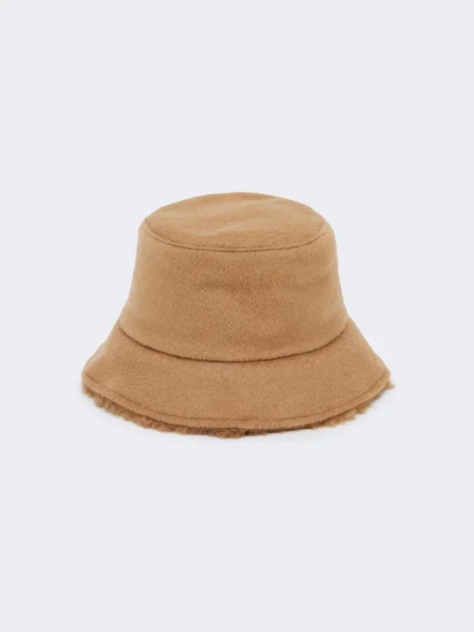 Reversible camel and teddy fabric cloche hat, camel Reversible camel and teddy fabric cloche hat, camel