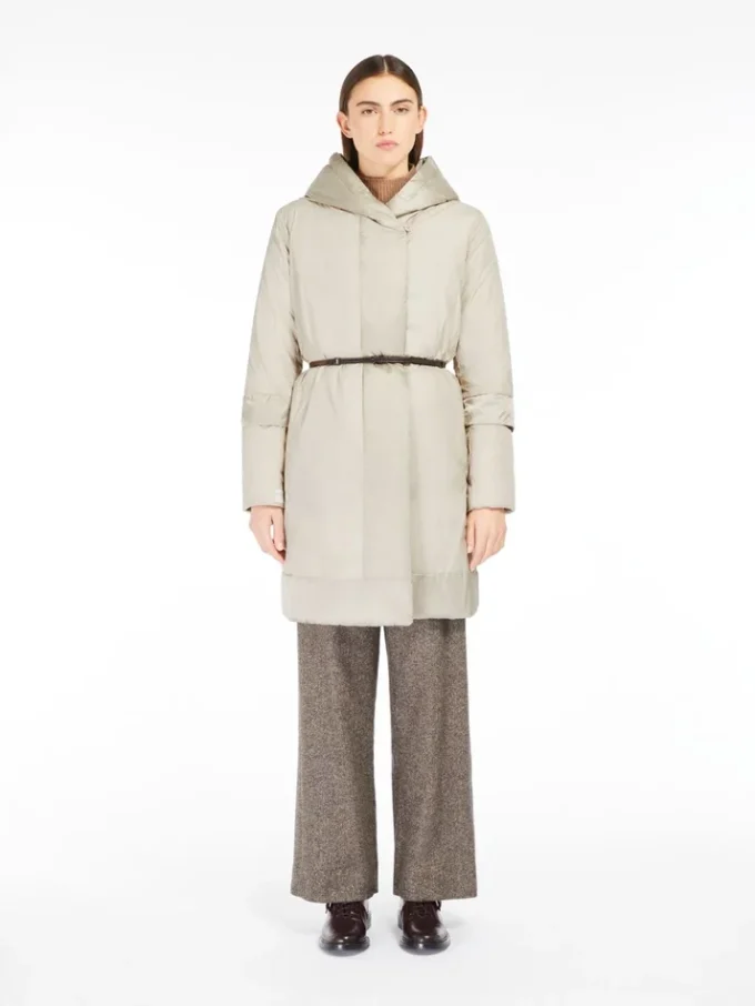 Reversible down jacket in water-repellent satin, light