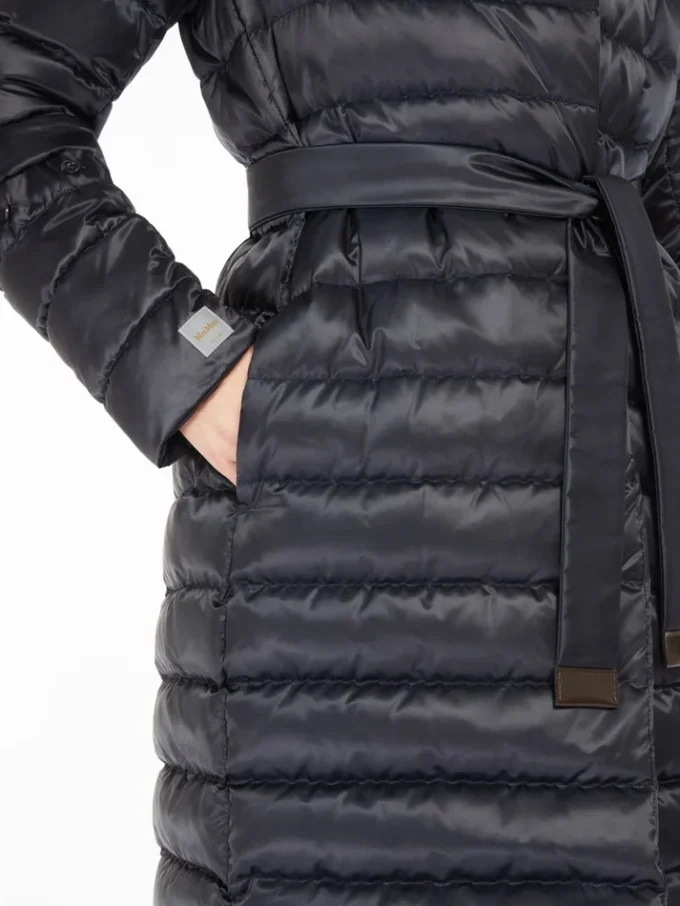 Reversible down jacket in water-repellent satin, midnightblue Reversible down jacket in water-repellent satin, midnightblue