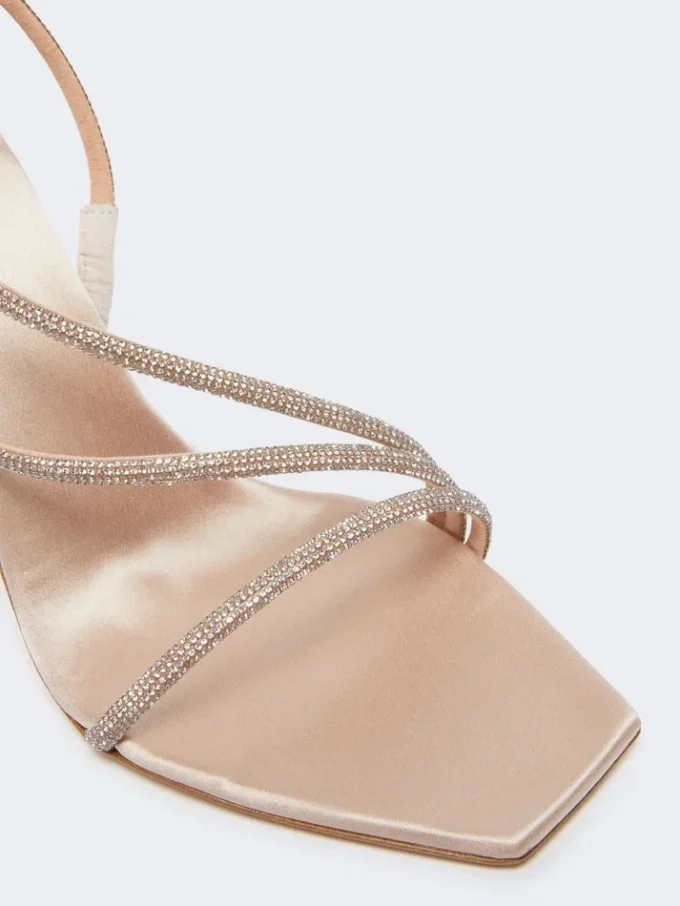 Satin and crystal sandals, make up nude