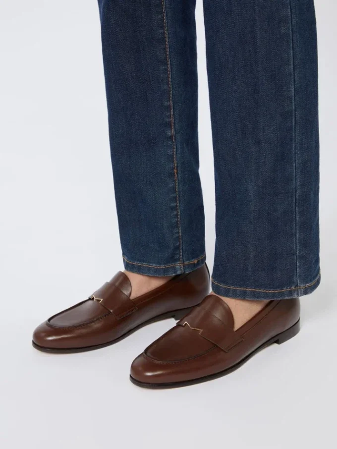 Semi-glossy leather moccasins, cocoa Semi-glossy leather moccasins, cocoa