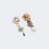 Set with flower and crystal details, gold