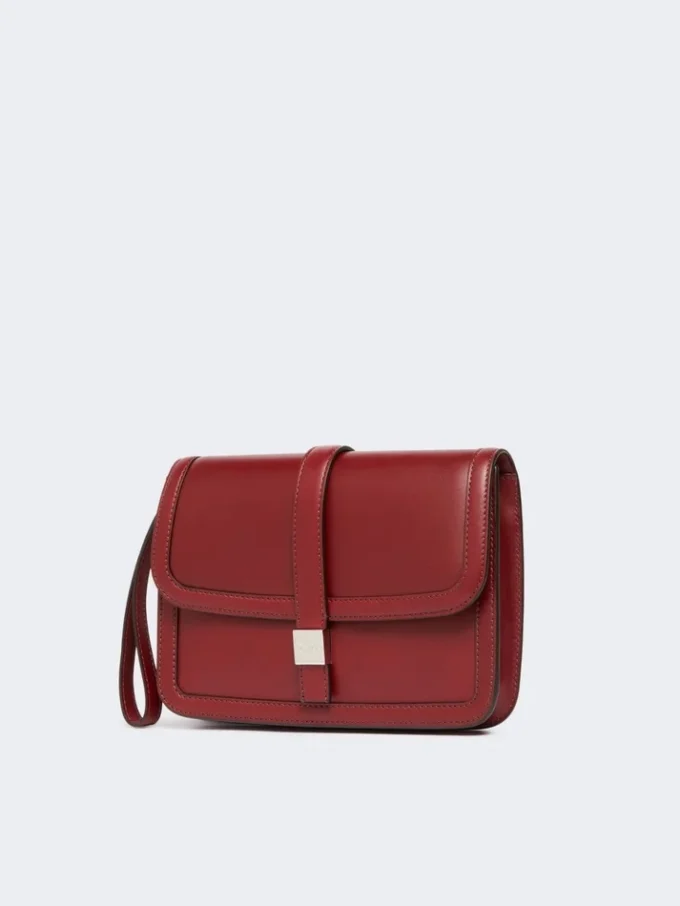 Smooth leather clutch, bordeaux Smooth leather clutch, bordeaux