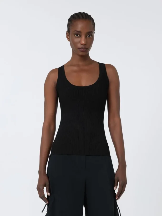 Viscose-blend yarn top, black
