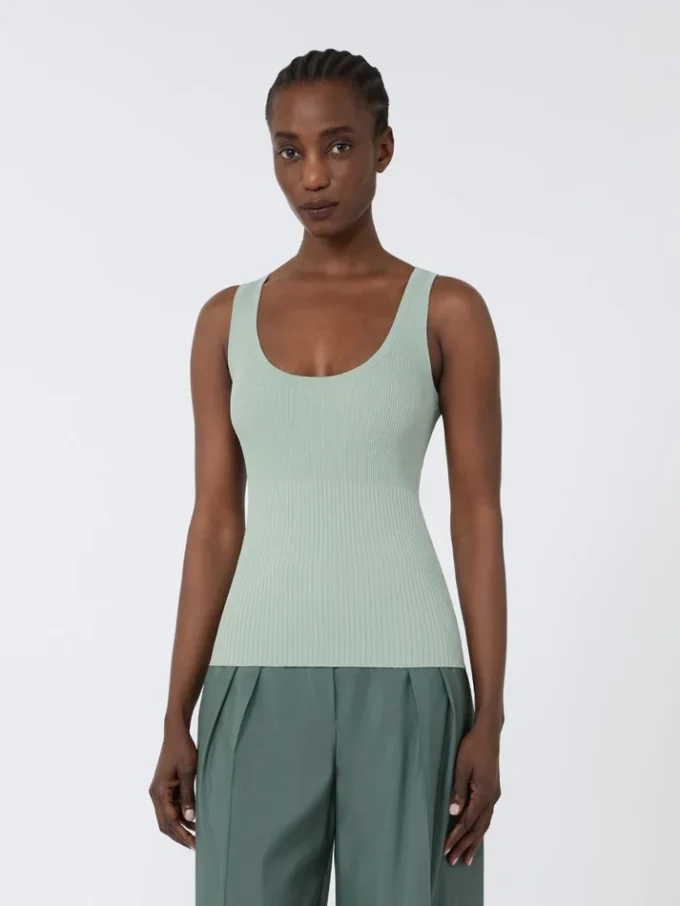 Viscose-blend yarn top, sage green Viscose-blend yarn top, sage green