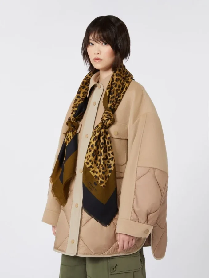 Wool and silk stole, black